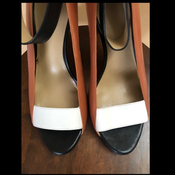 Ann Taylor Three Tone Genuine Leather Ankle Strap - Picture 4 of 7